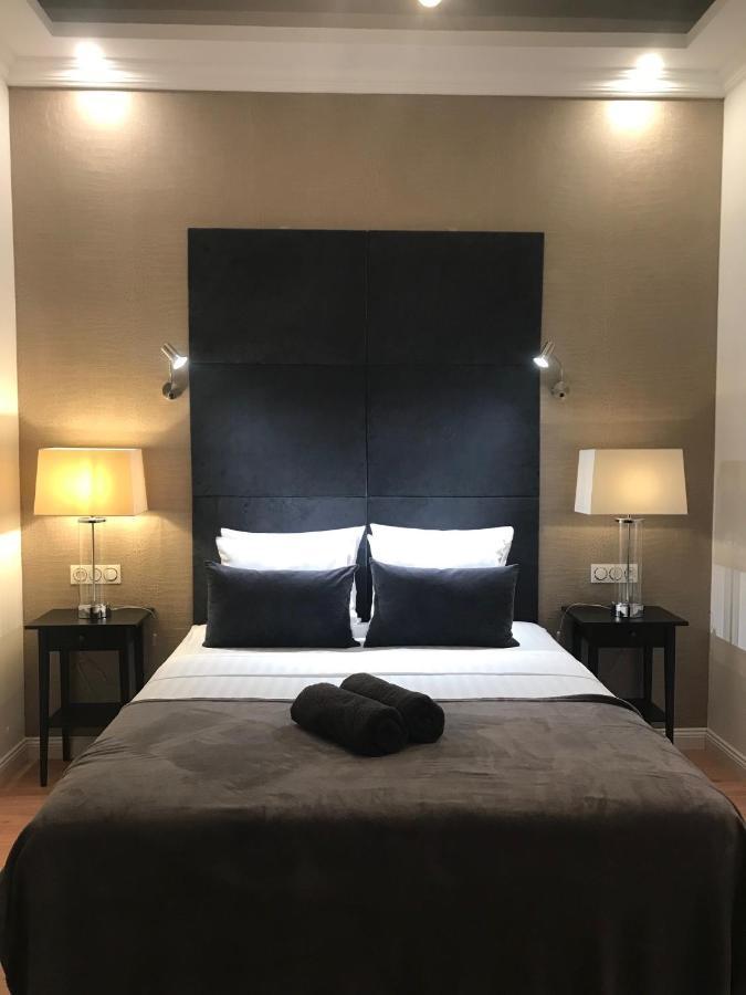 Lazare Maison De Maitre , Appartements De Standing Avec Parking Privatif A Seulement 7 Minutes A Pied Du Centre Historique De Béziers Kültér fotó