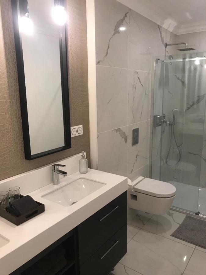Lazare Maison De Maitre , Appartements De Standing Avec Parking Privatif A Seulement 7 Minutes A Pied Du Centre Historique De Béziers Kültér fotó
