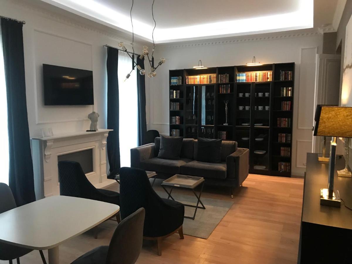 Lazare Maison De Maitre , Appartements De Standing Avec Parking Privatif A Seulement 7 Minutes A Pied Du Centre Historique De Béziers Kültér fotó